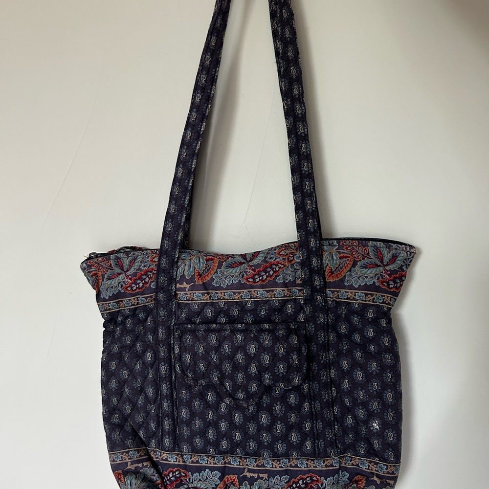 Vera Bradley Classic Navy Tote Handbag With Outside & Inside Pockets • Retired